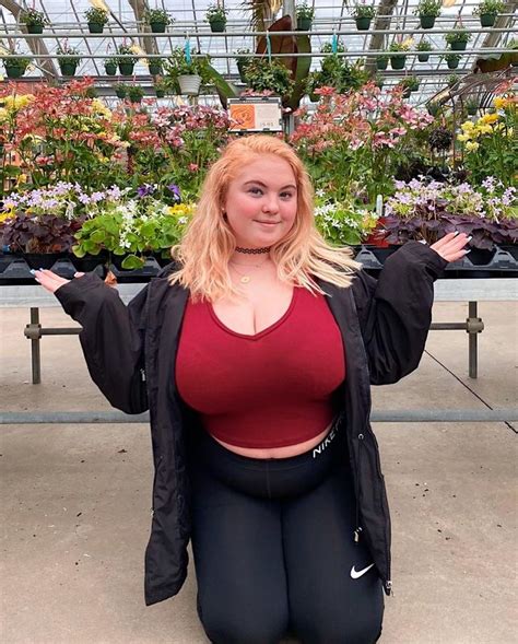 chubby busty teen|Top 10 Curvy OnlyFans & Hottest Chubby OnlyFans